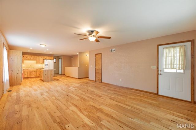 404 Washington Avenue, East Alton, IL 62024