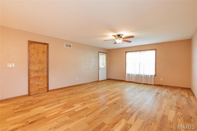404 Washington Avenue, East Alton, IL 62024
