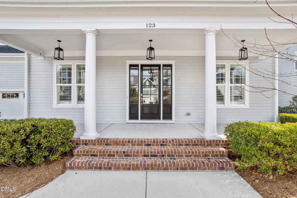 123 Larkin Lane, Chapel Hill, NC 27516