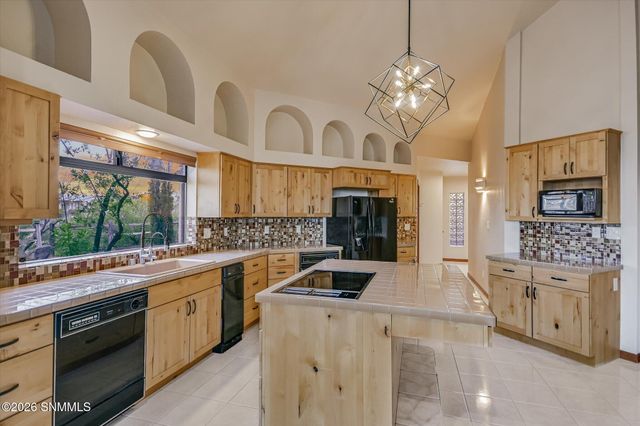 6290 Las Vistas Drive, Las Cruces, NM 88005