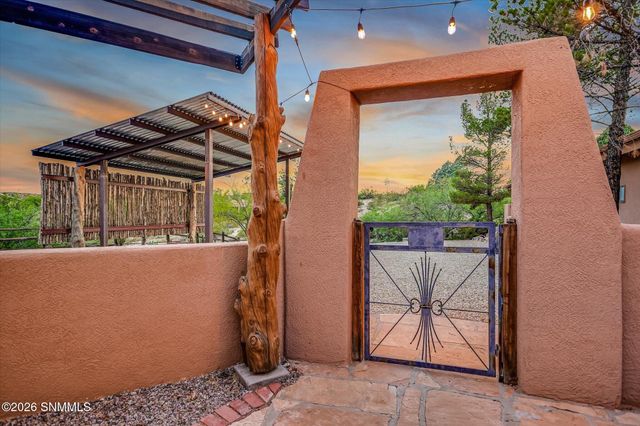6290 Las Vistas Drive, Las Cruces, NM 88005