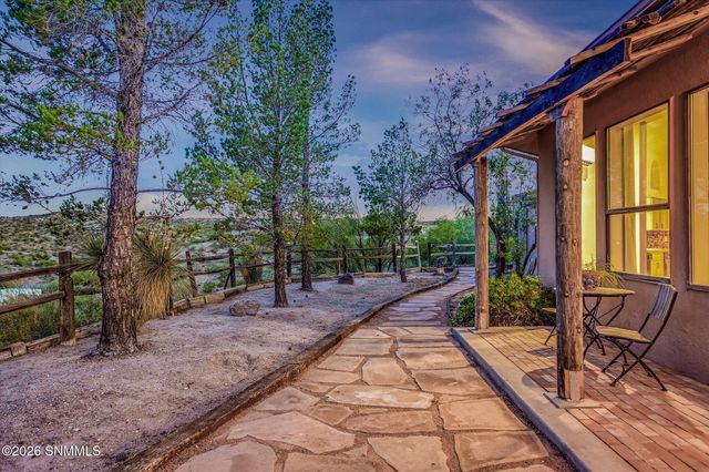 6290 Las Vistas Drive, Las Cruces, NM 88005