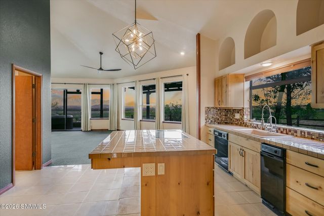 6290 Las Vistas Drive, Las Cruces, NM 88005