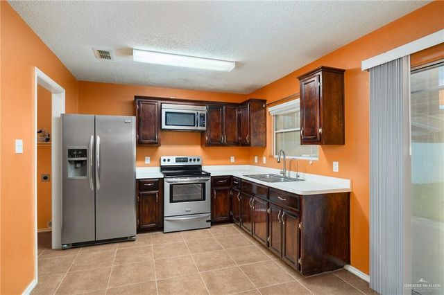 3413 Yucca Avenue, Mcallen, TX 78504