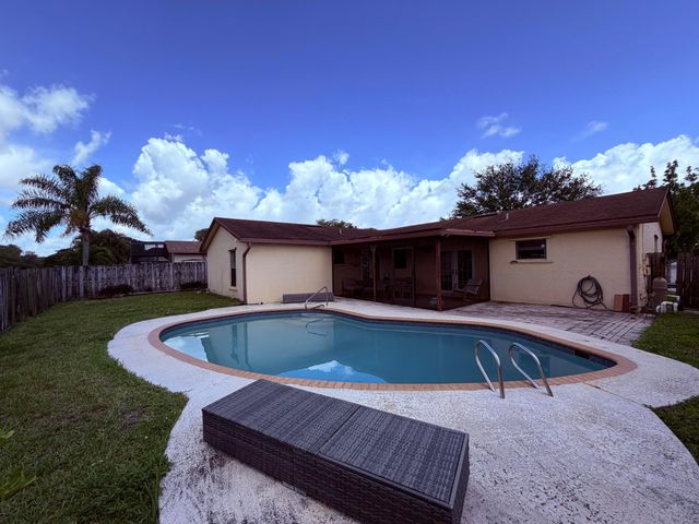 9500 NW 31ST Place, Sunrise, FL 33351