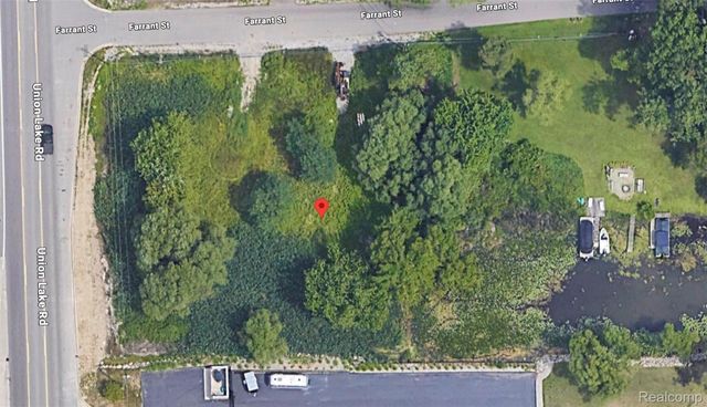 8185 Farrant Street, Commerce Charter Township, MI 48382