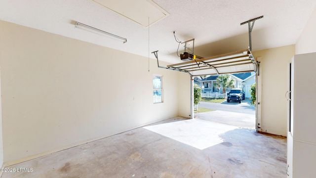 46 White Pond Boulevard, Beaufort, SC 29902