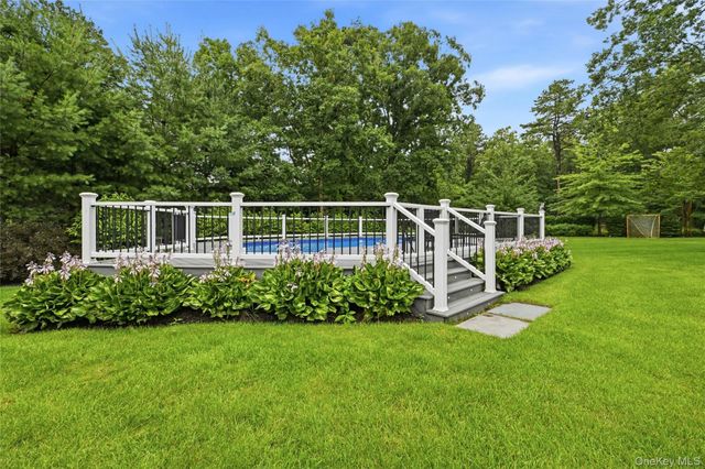 2 Jane Street, Miller Place, NY 11764