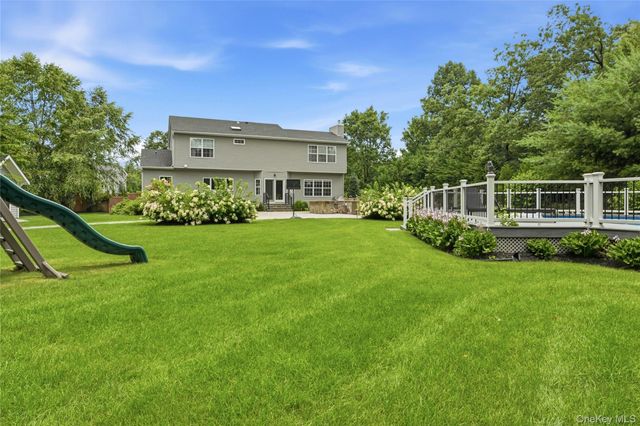 2 Jane Street, Miller Place, NY 11764