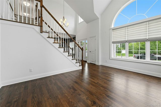 2 Jane Street, Miller Place, NY 11764