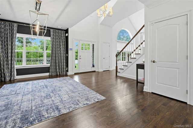 2 Jane Street, Miller Place, NY 11764