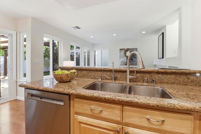 58 Country Fields Lane, San Jose, CA 95136
