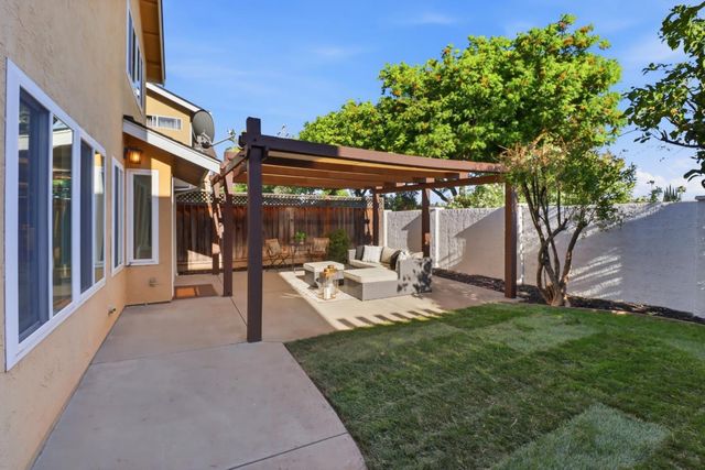 58 Country Fields Lane, San Jose, CA 95136