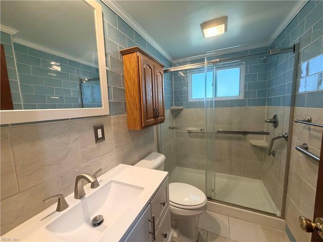 1309 Sparrow RD, Chesapeake, VA 23325