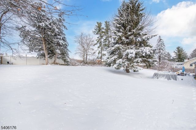 8 Lesko Ter, Ogdensburg Boro, NJ 07439