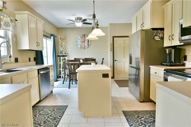 4850 Lynn Place NW, Warren, OH 44483