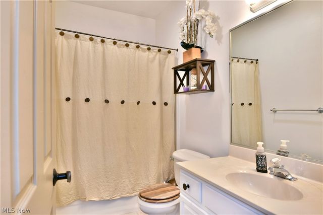 4850 Lynn Place NW, Warren, OH 44483