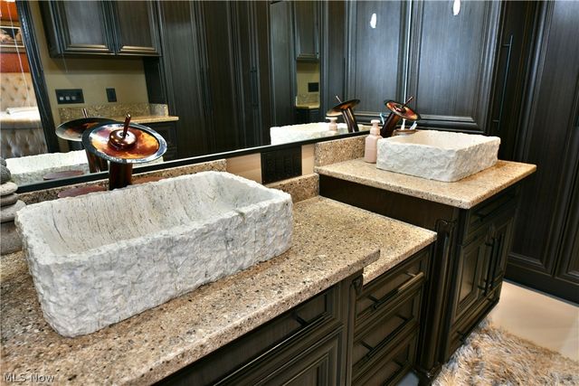 4850 Lynn Place NW, Warren, OH 44483