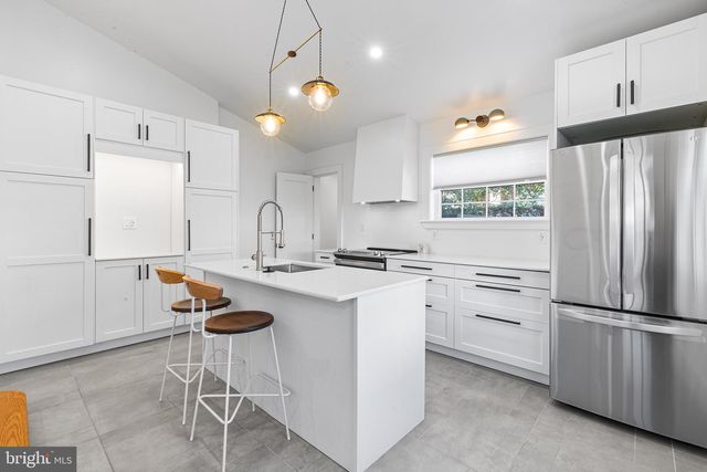 37 E PLEASANT ST, Philadelphia, PA 19119