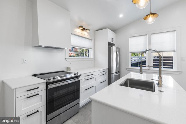 37 E PLEASANT ST, Philadelphia, PA 19119