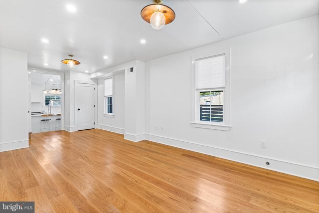 37 E PLEASANT ST, Philadelphia, PA 19119