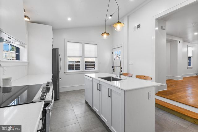 37 E PLEASANT ST, Philadelphia, PA 19119