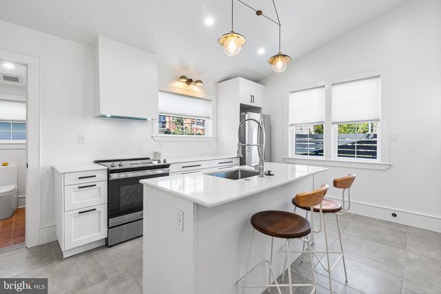 37 E PLEASANT ST, Philadelphia, PA 19119