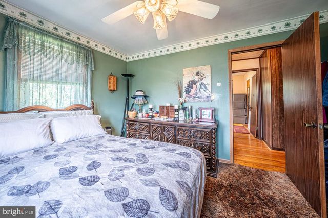 4352 RUTH RD, Emmaus, PA 18049