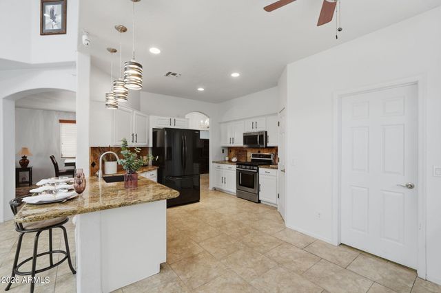 6843 S 26TH Street, Phoenix, AZ 85042