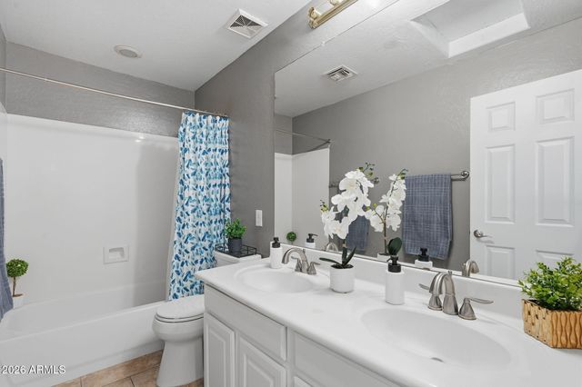 6843 S 26TH Street, Phoenix, AZ 85042