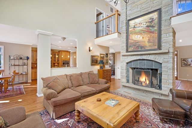 2046 Lakeshore Dr, Monteagle, TN 37356