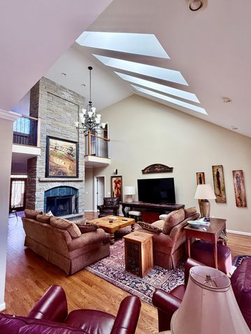 2046 Lakeshore Dr, Monteagle, TN 37356