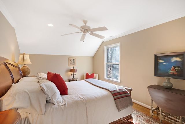 2046 Lakeshore Dr, Monteagle, TN 37356