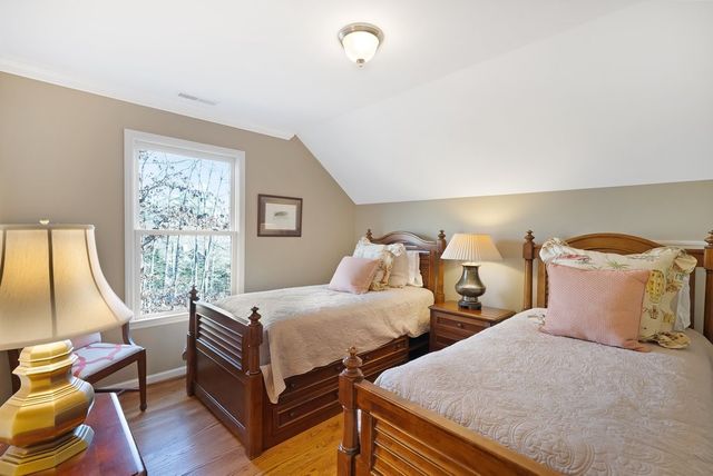 2046 Lakeshore Dr, Monteagle, TN 37356