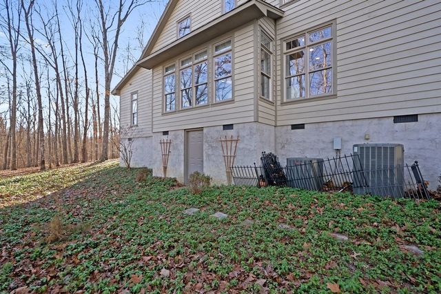 2046 Lakeshore Dr, Monteagle, TN 37356