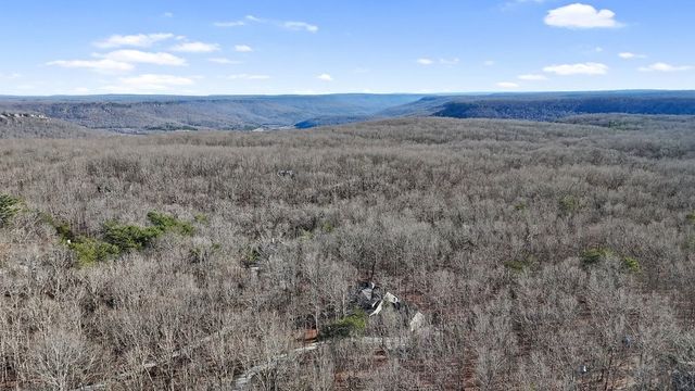 2046 Lakeshore Dr, Monteagle, TN 37356