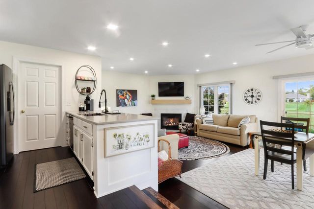 658 Geneva National AVENUE N, Lake Geneva, WI 53147