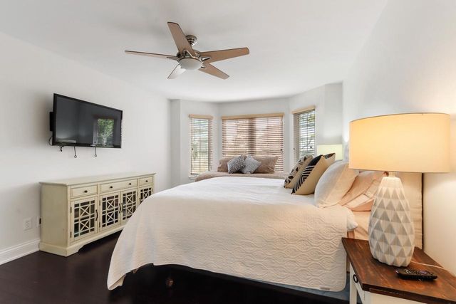 658 Geneva National AVENUE N, Lake Geneva, WI 53147