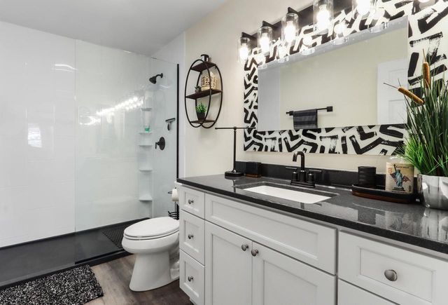 658 Geneva National AVENUE N, Lake Geneva, WI 53147