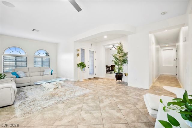 7263 Pinfeather Way, North Las Vegas, NV 89084