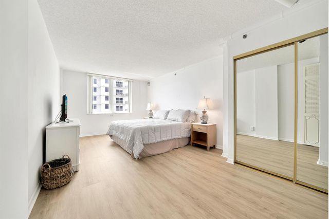 3215 S Ocean Boulevard 707, Highland Beach, FL 33487