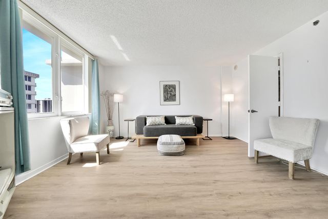 3215 S Ocean Boulevard 707, Highland Beach, FL 33487