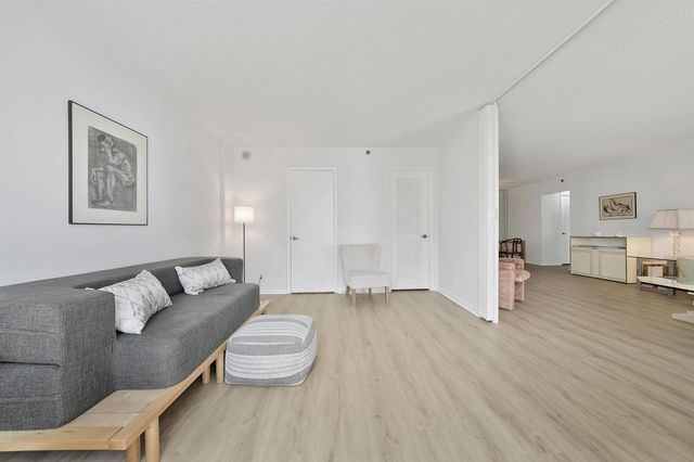 3215 S Ocean Boulevard 707, Highland Beach, FL 33487