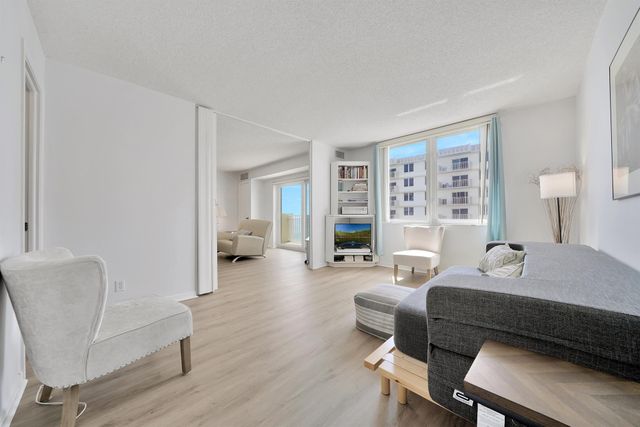 3215 S Ocean Boulevard 707, Highland Beach, FL 33487