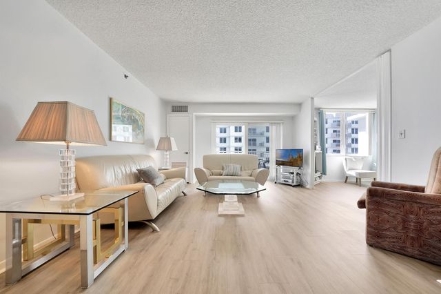 3215 S Ocean Boulevard 707, Highland Beach, FL 33487