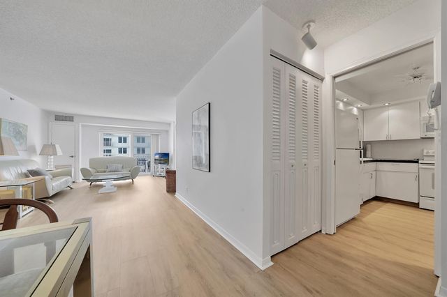 3215 S Ocean Boulevard 707, Highland Beach, FL 33487