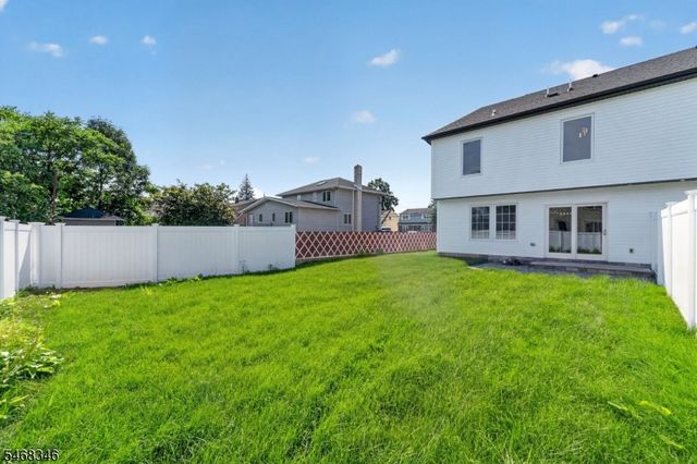 163 Kipp Ave A, Elmwood Park Boro, NJ 07407