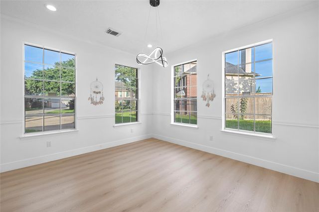 9714 Broadley Drive, Sugar Land, TX 77498