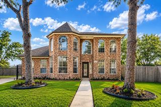 9714 Broadley Drive, Sugar Land, TX 77498