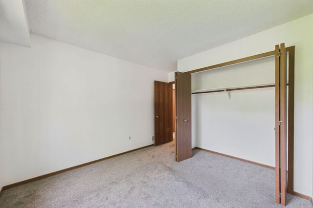 46 125th Lane NW, Coon Rapids, MN 55448